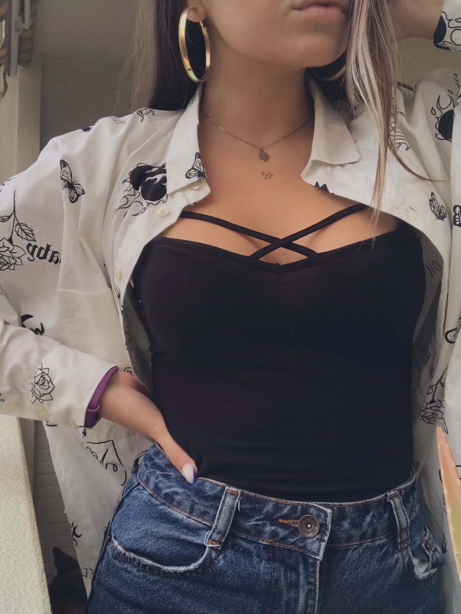 andi_mandii's tweet photo. Maybe that day you won't ✨hate me✨ https://t.co/ulhfkg4MTH