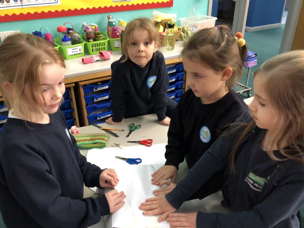 mrs_clarke_'s tweet photo. Amazing junk modelling in Frogs today to make Tudor houses #makingforapurpose @LongMeadowSch https://t.co/IiBCgsx8e5