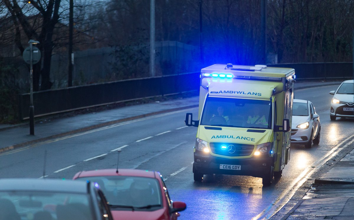 WelshAmbulance's tweet photo. It's a busy evening @WelshAmbulance. 

Please #HelpUsHelpYou by calling us only in a real emergency. @NHS111Wales online Symptom Checkers should be your first port of call if your condition is not serious. 

Please play your part because ambulance crews save lives. Thank you. https://t.co/B8JaXSVVXC