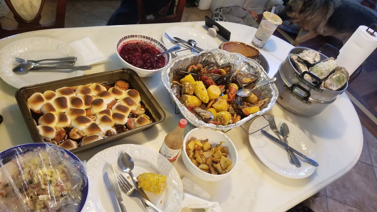 PuppensPuppen's tweet photo. I really had an amazing thanksgiving last night and I was happy to see that all of my prepping worked out. Now i have some yummy cajun leftovers that I can eat over the weekend and feel it in my gut (´・ω・`)🍠🍗

#femboycooking #femboythanksgiving https://t.co/MNrStUEMMS