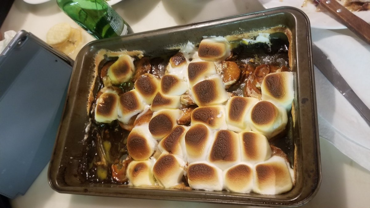 PuppensPuppen's tweet photo. I really had an amazing thanksgiving last night and I was happy to see that all of my prepping worked out. Now i have some yummy cajun leftovers that I can eat over the weekend and feel it in my gut (´・ω・`)🍠🍗

#femboycooking #femboythanksgiving https://t.co/MNrStUEMMS