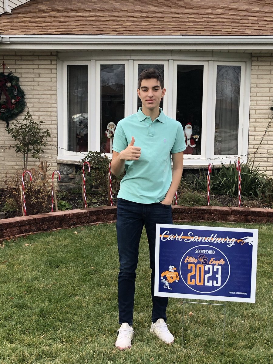 DimitraVossos1's tweet photo. Rocking e-learning and sophomore year!  Thank you @SandburgHS and @jltyrrell8 for providing @Evan121504 with an Elite education!  #EliteDaily #WinTheDay https://t.co/jGRhGzkrIQ