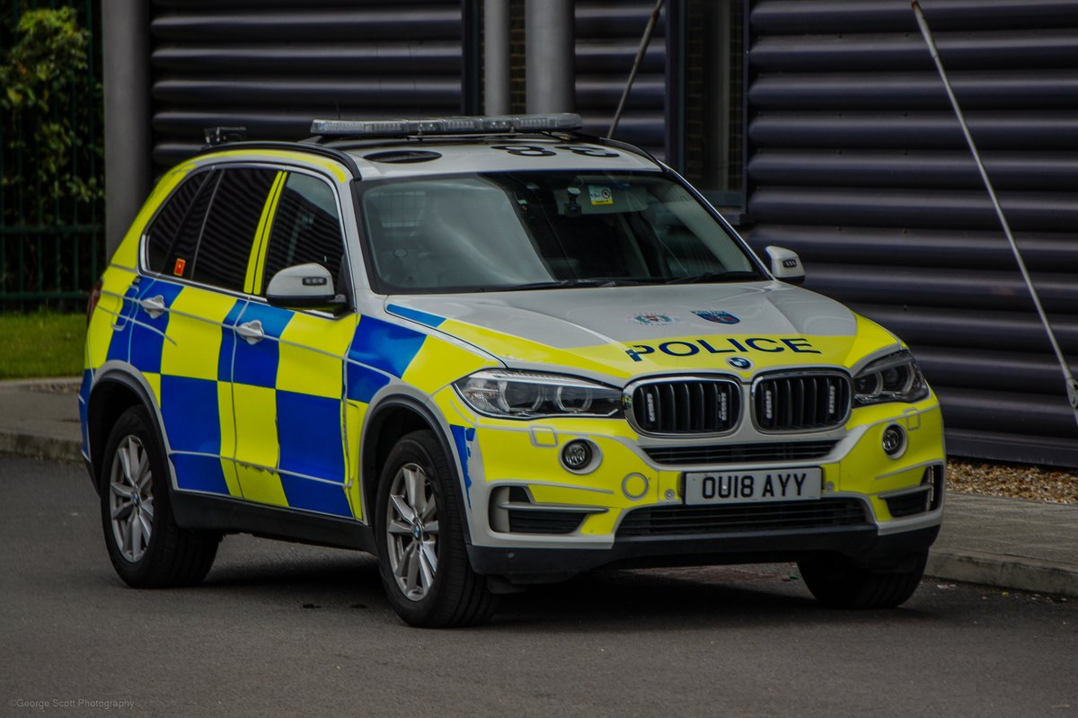ThamesValley999's tweet photo. Here is a Selection of @ThamesVP @tvprp #BMW #TrafficCars Based around the county.
These are some of my favourite photos that i have taken this year! Brilliant investment these new BMW Traffic Cars! Absolutely Gorgeous cars.
#ThinBlueLine #TVPRP #TVP #999Photography https://t.co/7JdC4o3bP2