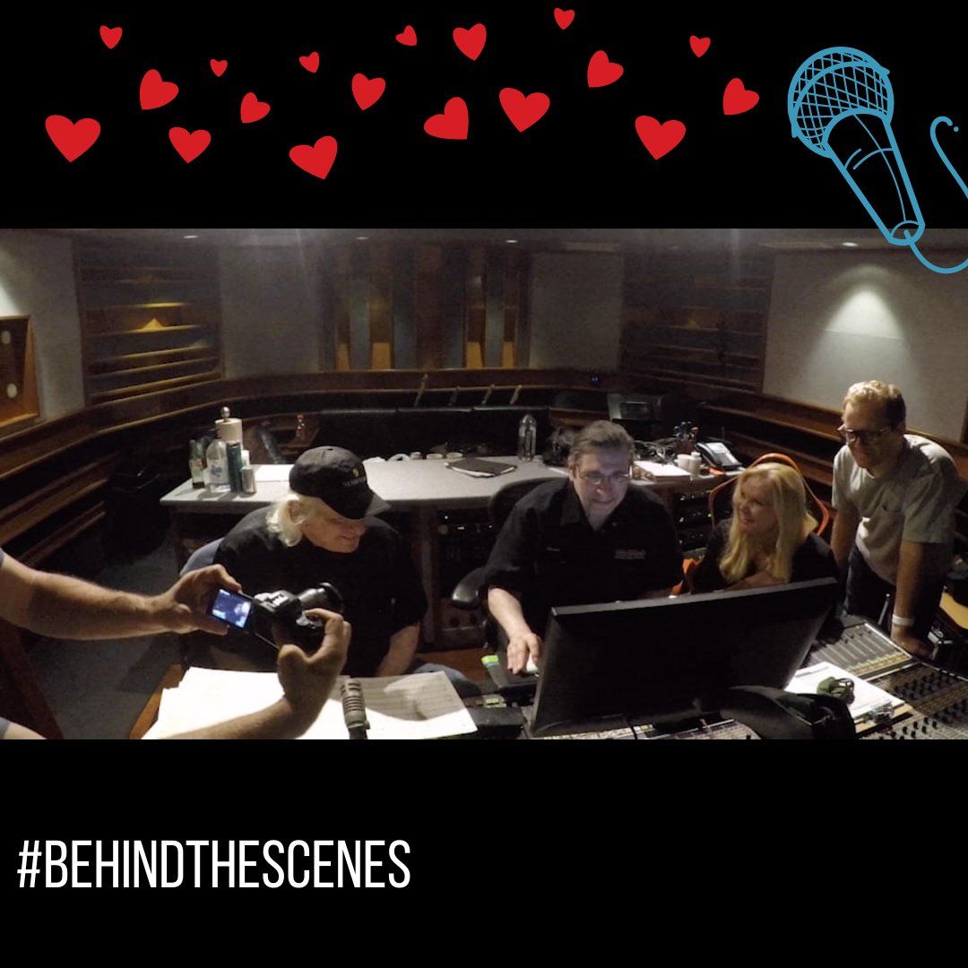 thejillsenter's tweet photo. Behind the scenes with Elliot, Stuart, Lyle, and Jill working hard on the new album. #YoungAtHeart #BehindTheScenes #BTS #Recording #NewMusic #NewAlbum #NewRelease #Musicians #TheJillSenter #JillSenter https://t.co/dTGF7cqK0d