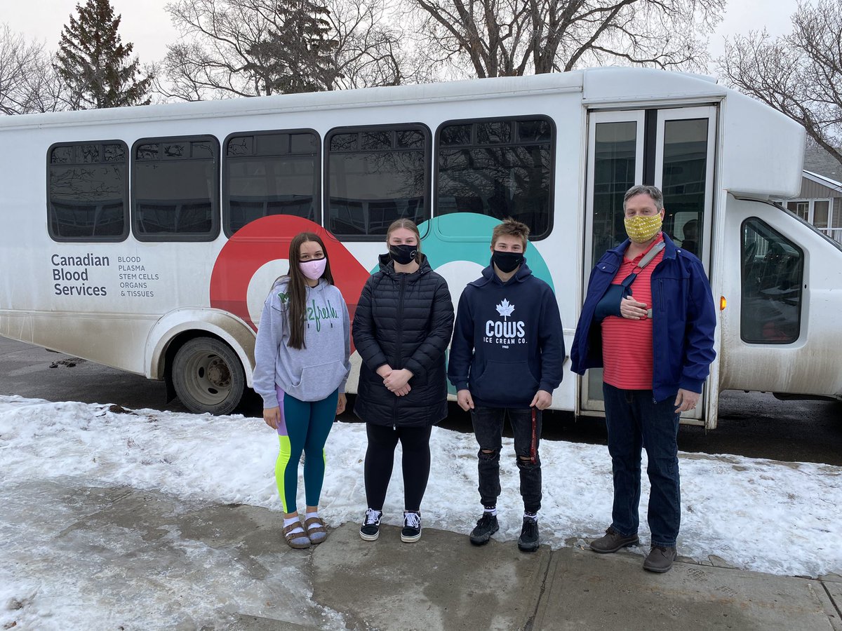 martinmonarchs's tweet photo. Thanks to our Lifebus crew who donated blood on Wednesday! @LifelineRegina #MonarchPride #MartinProud https://t.co/cLXCKoabxR