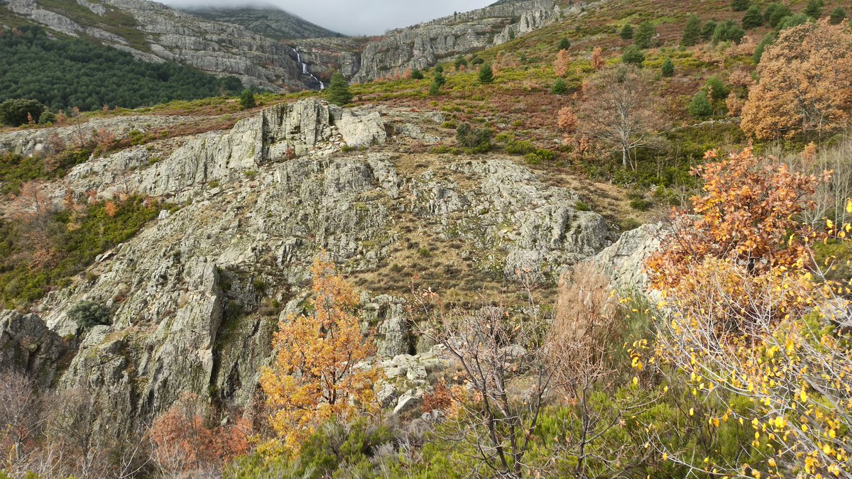 rmilmarcos's tweet photo. Valverde de los Arroyos, hacia las Chorreras de Despeñalagua https://t.co/N3L8KpUOAu