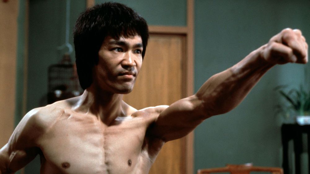Bruce lee игра 1984. брюс ли пресс. кулак ярости фильм 1972 петров. Boyka vs bruce lee. Boyka vs bruce lee.