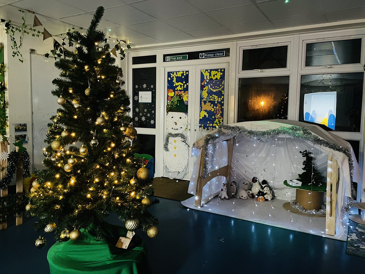 EyfsSsas's tweet photo. It’s beginning to look a bit like Christmas 🎄🎄 https://t.co/UccXXMOA71