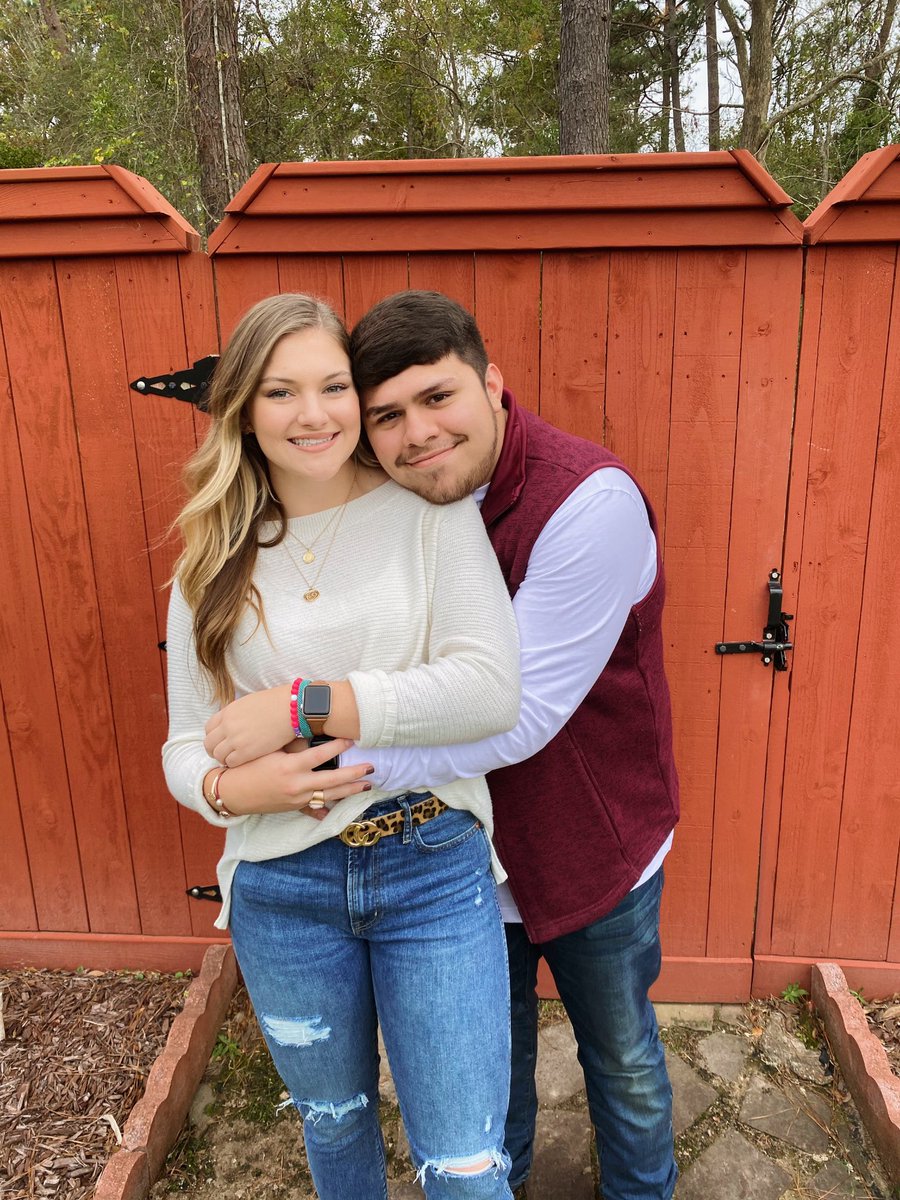 kayleasmith10's tweet photo. Biggest blessing!🤍 @MendezZeek https://t.co/e1bhqY32Kp