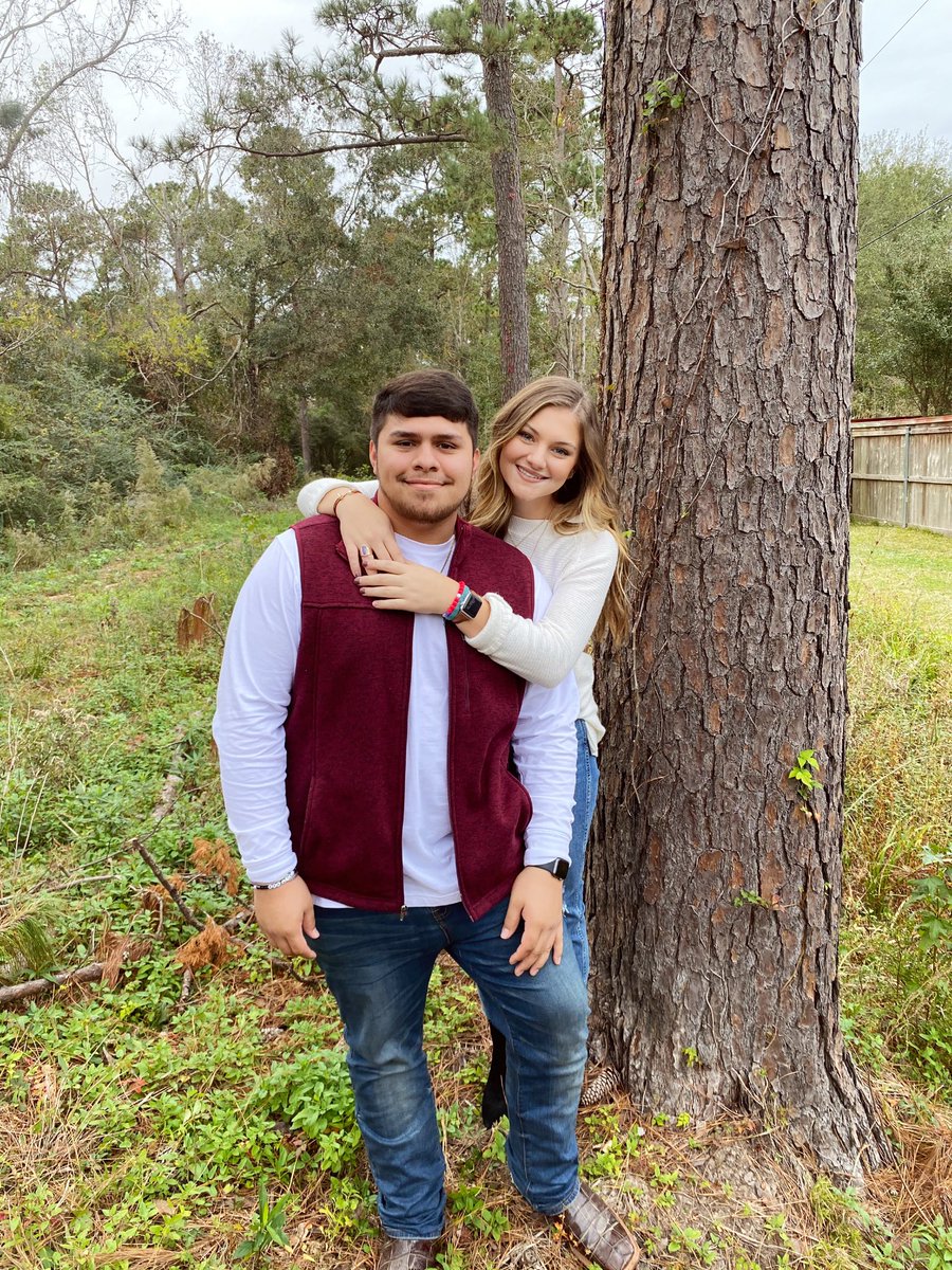 kayleasmith10's tweet photo. Biggest blessing!🤍 @MendezZeek https://t.co/e1bhqY32Kp