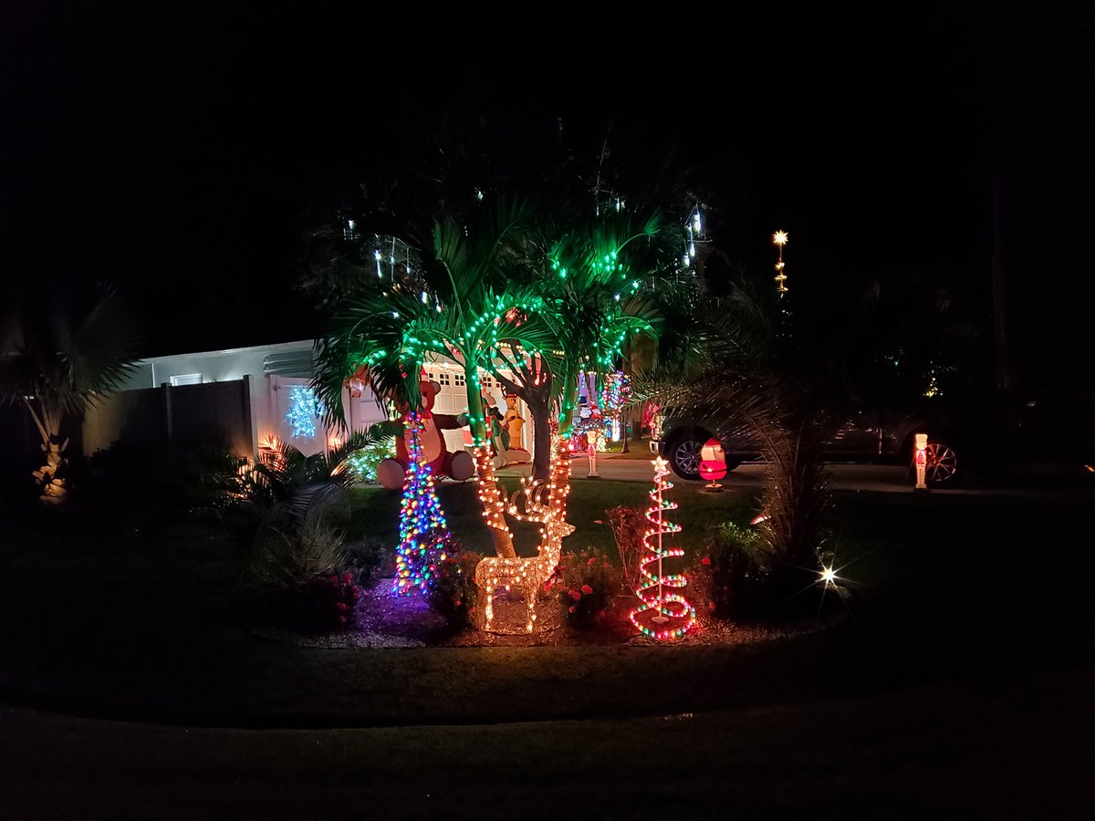 CityPortStLucie's tweet photo. The #PSLinLights map is filling up! 📍
Residents are already sending us photos of their homes decorated for the holidays, and as soon as they do, we update our holiday lights map. 🗺️
Business owners! You can enter the contest, too! 👍
Contest rules ➡️ https://t.co/LU23Fb0MnZ https://t.co/xsSOhOZFDC