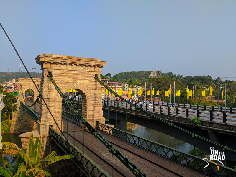 sankaracs's tweet photo. This oldest motorable bridge in #Kerala is an engineering wonder built in 1877. It is also surrounded by the perfect #OffbeatKerala #HolidayItinerary. Have u seen it?

https://t.co/NrdPAvZ2AY

#PunalurHangingBridge #KeralaTourism #GodsOwnCountry #IncredibleIndia #Travel #TTOT https://t.co/m2FCCYYMjE
