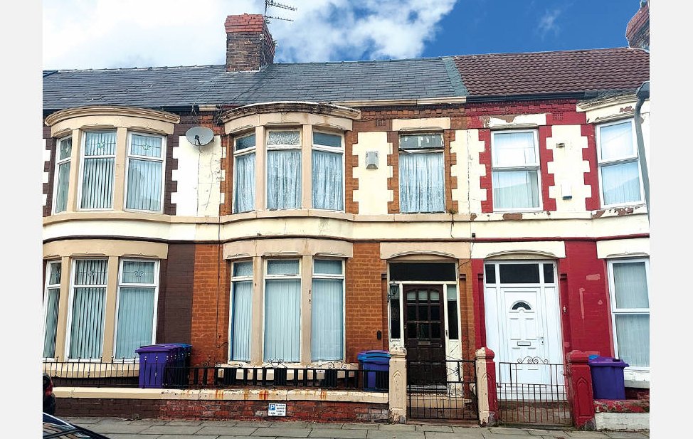 aucspace's tweet image. Our Prop of the Week is a 3-bdrm terraced Victorian in Liverpool - going to auction Dec 1st with @McHughCo . It's an amazing £10,000 guide price. But you definitely want a trained legal eye on the legal pack - or get a free Aucspace summary here rb.gy/uw6i1p #Property