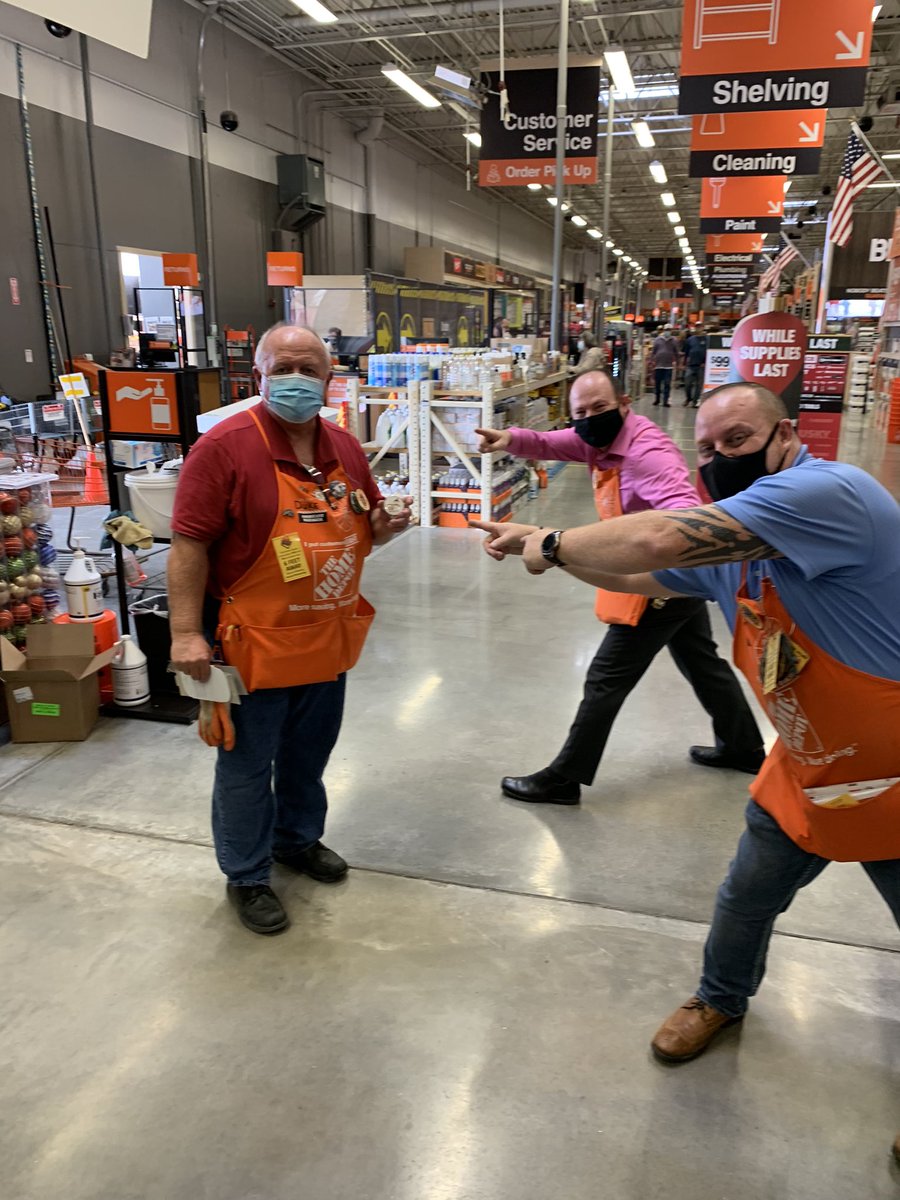 To the best HOLIDAY CAPTAIN IN D217 great job Duke thanks for all you do everyday.