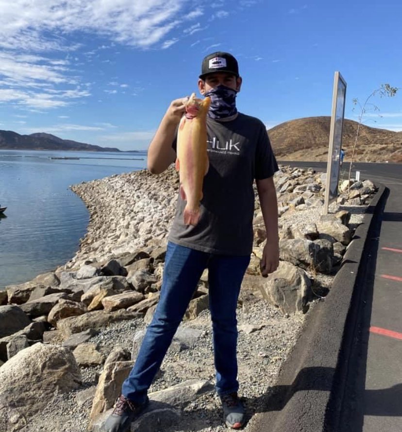 Anybody have trout on Thanksgiving?! #fishingcalifornia #socalsurffishing #fishingjigs #fishingdaily #fishinglifestyle #outdoorstuff #fishermanslife #fishstories #fishlife #califishing #fishhard #bassfishingnation #bassfishin #lurecasting #fishinglure #lurefishingclub