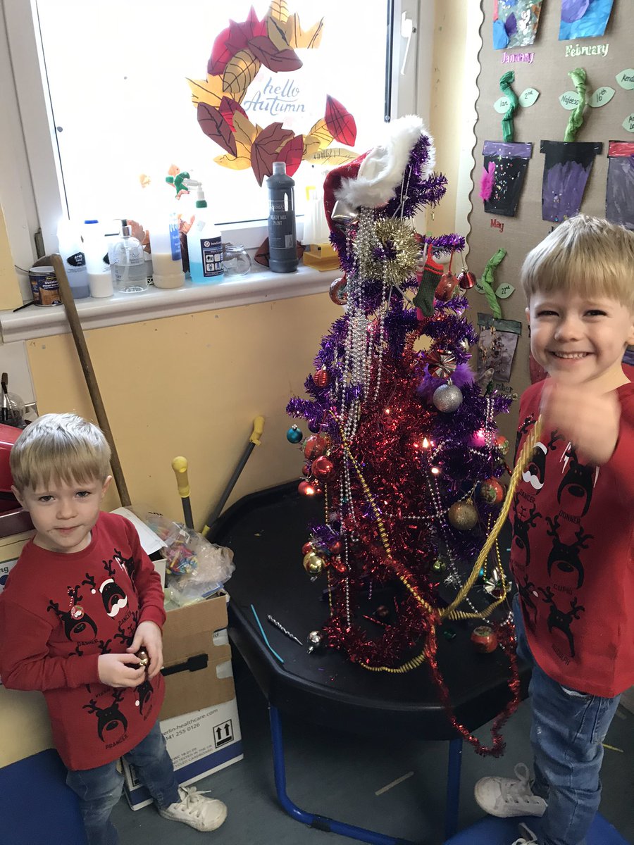 RaeburnMrs's tweet photo. Christmas has arrived in Primary 1! @wlriverside_ps #remarkableriverside #Christmas https://t.co/JjYHhJhM6v