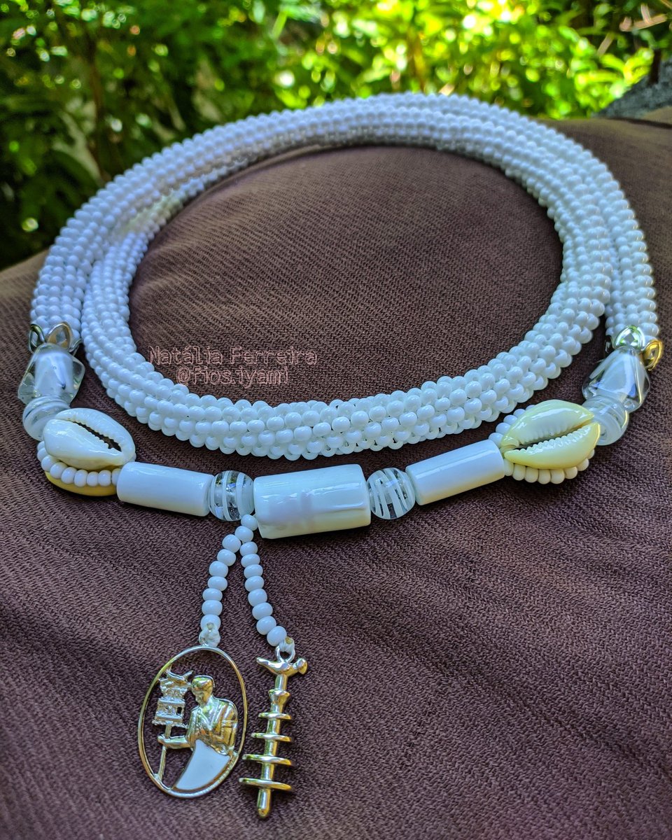 nataliia_fr's tweet photo. Sextou com esse chicote branco que eu tô APAIXONADA!!!! 
E pra completar, chicote de Ogum porque esse azulão nunca é demais 💙
Faltam dois meses e a meta tá mais próxima do que nunca, vem de encomenda pra me ajudar  https://t.co/u6DWRedHVu 🙏🏼🙏🏼🙏🏼
021987776318 https://t.co/1rrszPUyNq