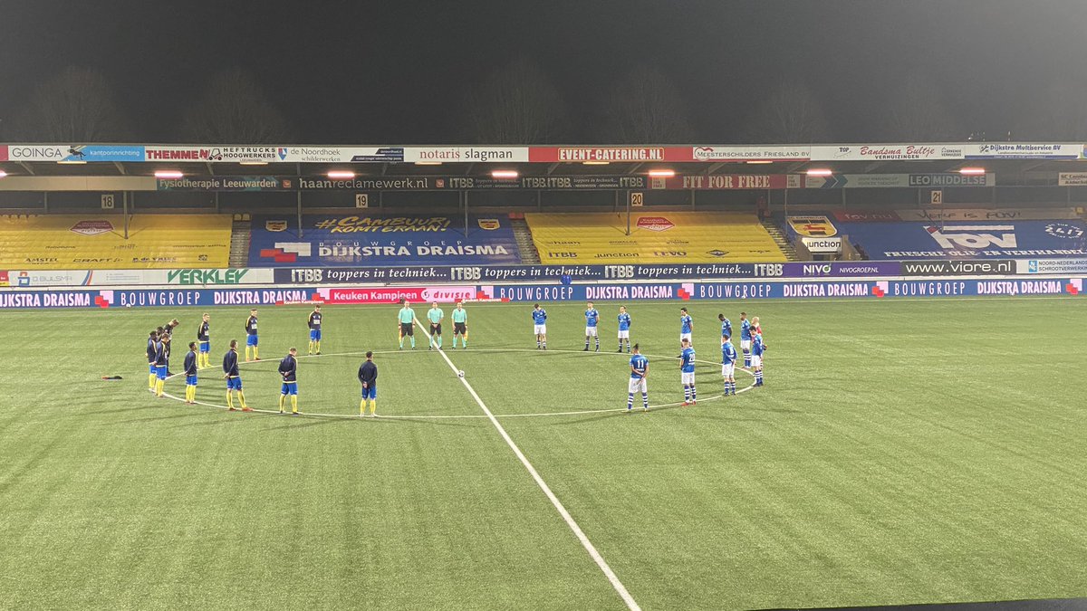 SCCambuurLwd's tweet image. 💫 R.I.P. 𝗗𝗶𝗲𝗴𝗼 𝗔𝗿𝗺𝗮𝗻𝗱𝗼 𝗠𝗮𝗿𝗮𝗱𝗼𝗻𝗮.

#RIPDiego #CAMDBO