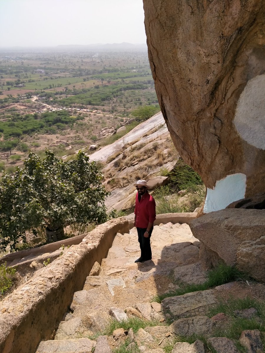 The Bhrigus are both respected and somewhat feared alchemists in the Vedas. It was here that Bhrigu's eldest son Chavana invented early ayurveda medicine (including Chavanyaprash) 2/n