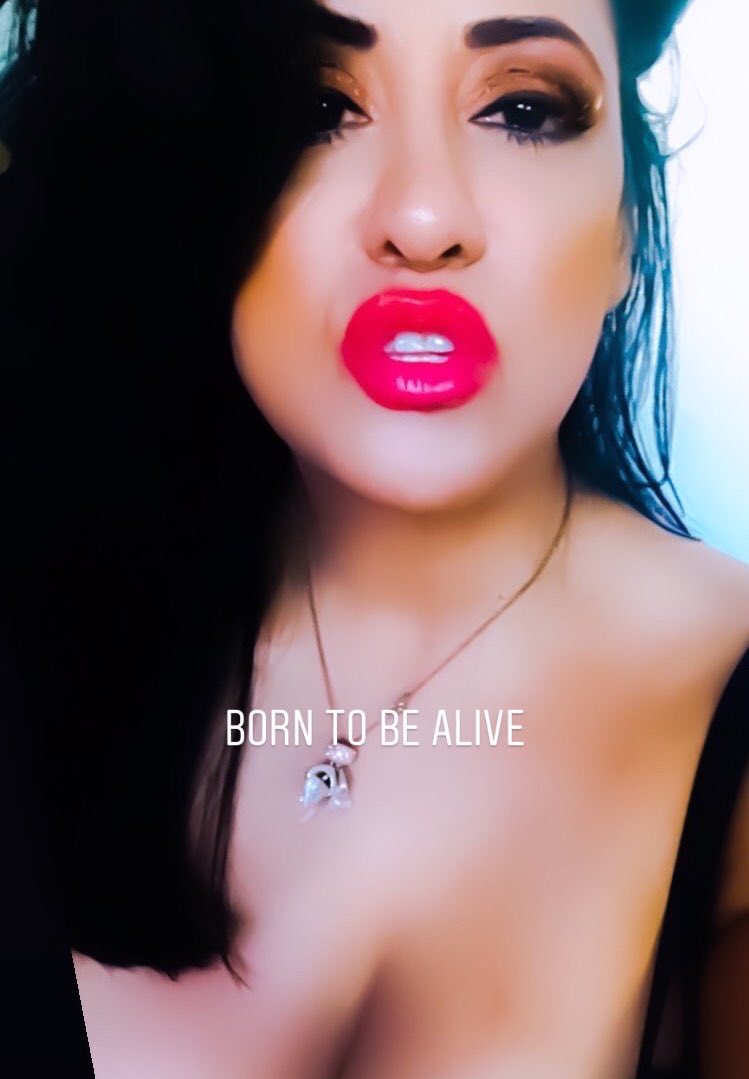 SouixsieQue's tweet photo. I am born to be Alive, my own heart, mind, soul and narrative .. my own thoughts and perceptions ..... just like the good Lord intended ? #freedom #free #humanrights #basiclaws https://t.co/F3VGxR8x8X