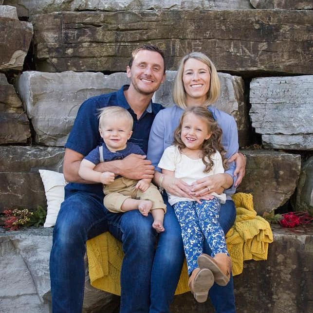 Prioritize both your health and playtime with your kids by incorporating play in your daily workouts w/ <a href="/MetroParent/">Metro Parent</a>: metroparent.com/daily/health-f…