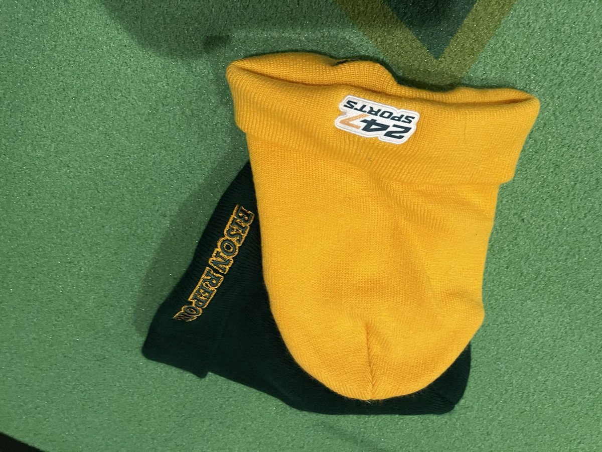 BisonReport's tweet photo. BLACK FRIDAY SALE!! 75% off an annual VIP subscription AND, while inventory exists, a Bison Report winter hat, either mailed or hand-delivered by @RossUglem. $26. You can NOT beat this value. https://t.co/cEbj3pGEhN https://t.co/olO3Ubk7NP