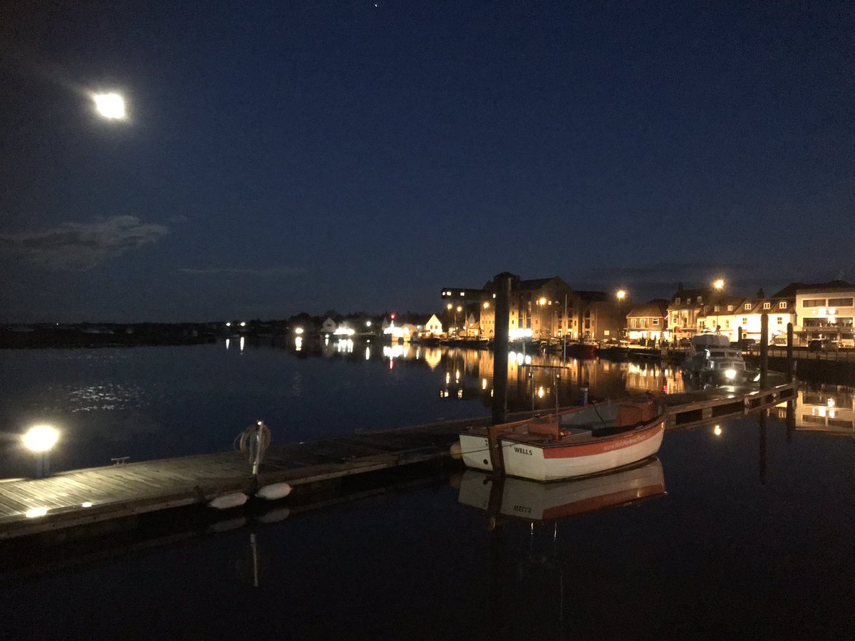 Wells Harbour Master tweet media