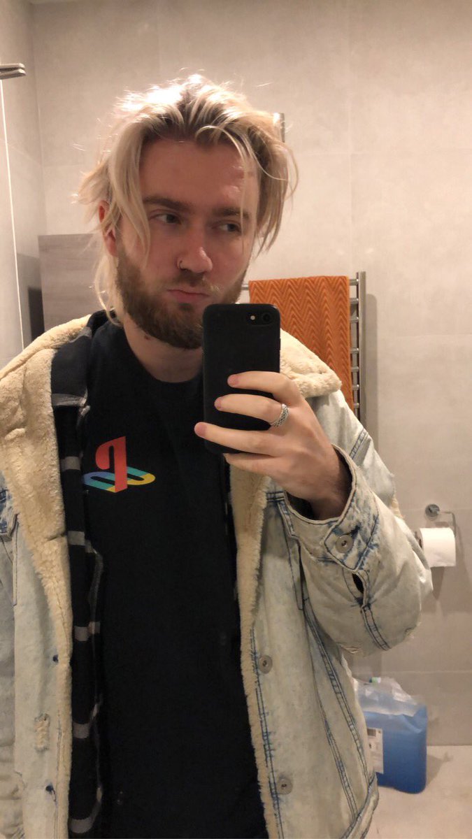call me PS5 😏

cause nobody gets me 😞