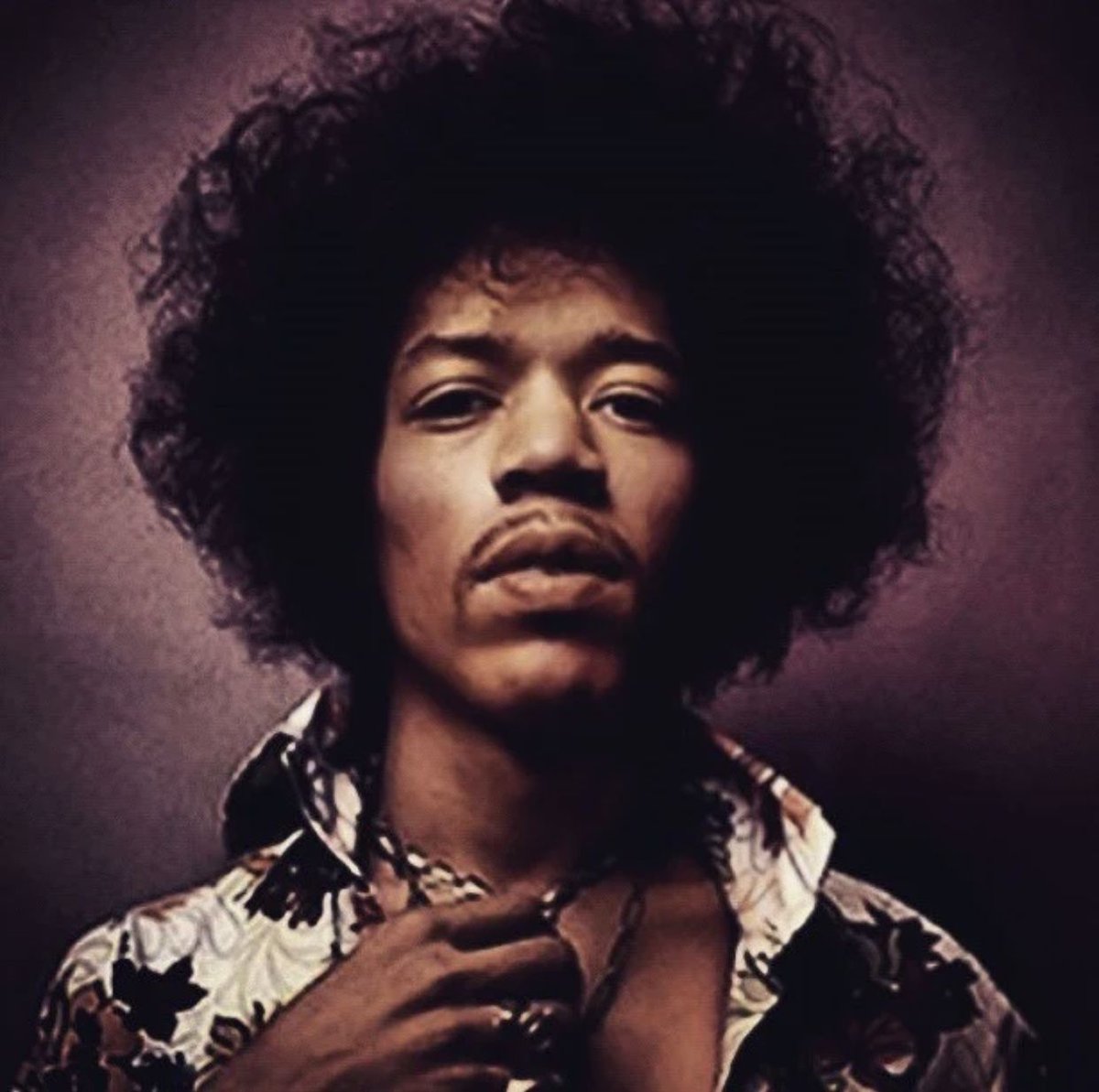 PortCityPisces's tweet photo. RT @SankofaTravelHr: On this day in 1942, guitarist, singer and songwriter, Jimi Hendrix, was born. What is your favorite song by Hendrix?  Follow @SankofaTravelHr https://t.co/CSgVHnZsmx #BlackTwitter