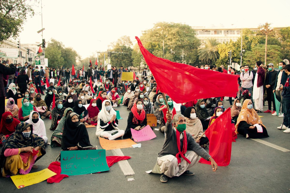 FrontStudents's tweet photo. #Lahore
#StudentsSolidarityMarch2020
#StudentsUnionRestorationMarch
#StudentsLivesMatter
#NoToFIR
#ReleaseAmmarAliJan
6/9 https://t.co/fVDNrDnQne