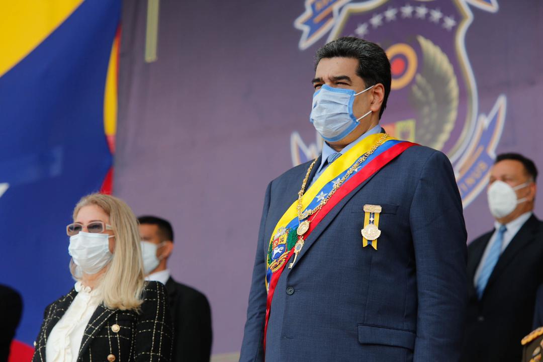 NicolasMaduro's tweet photo. Me siento orgulloso de contar con una Aviación Militar Bolivariana de gran avance técnico, científico y profesional. Mentes brillantes para desarrollar capacidades que nos permitan consolidar la absoluta Independencia Tecnológica para la defensa del espacio aéreo venezolano. https://t.co/dboWae2xqk