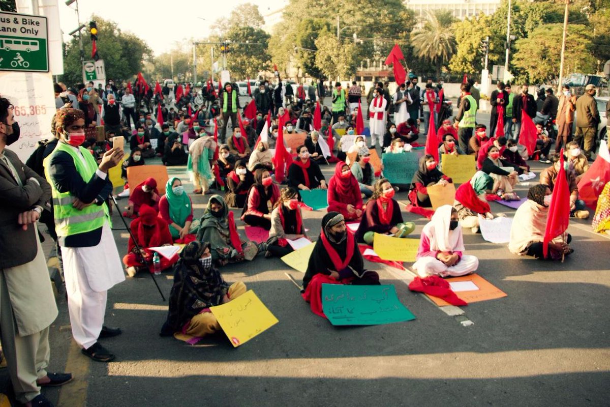 FrontStudents's tweet photo. #Lahore
#StudentsSolidarityMarch2020
#StudentsUnionRestorationMarch
#StudentsLivesMatter
#NoToFIR
#ReleaseAmmarAliJan
9/9 https://t.co/uRUucGQpU9