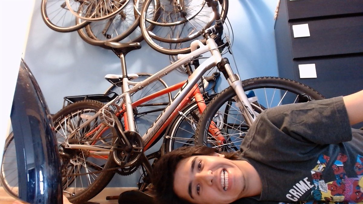 ...And we're live! Join Luis for "Winterizing your bike 101" on twitch.

twitch.tv/ryersonbikes