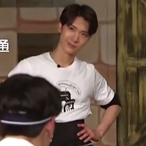 :มีปัญหาอะไรห้ะ ไข่ต้ม
:ทำเป็นว่าคนอื่น ไม่ดูตัวเองเลยนะเห็ดหอม