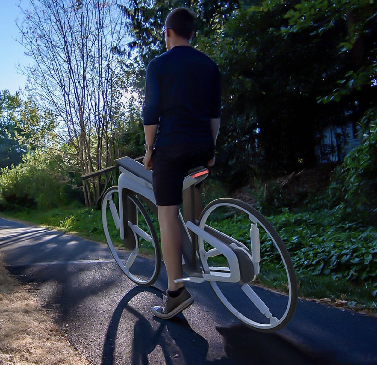 989TechTalk's tweet photo. Tesla Model Bike. The functionalities are insane, I mean c’mon! 
.
#989techtalk 
#989techupdates 
#tesla
#teslabike
#Henry 
#Emerson https://t.co/I5tI8fHiXf