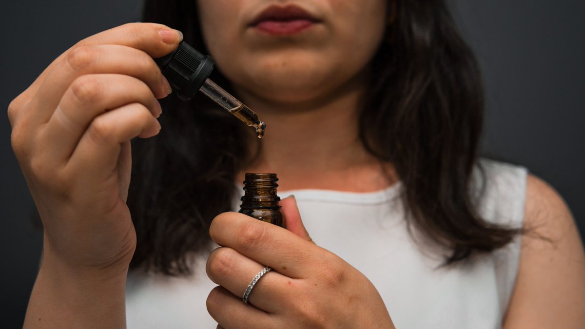HarborsideInc's tweet photo. In a new study, almost 20% of patients with rheumatologic illnesses use cannabis to relieve their symptoms.
➡️ https://t.co/7rjA5nNe7Y @HIGH_TIMES_Mag #CannabisCommunity #CannabisNews https://t.co/fwLi6kt1Hg