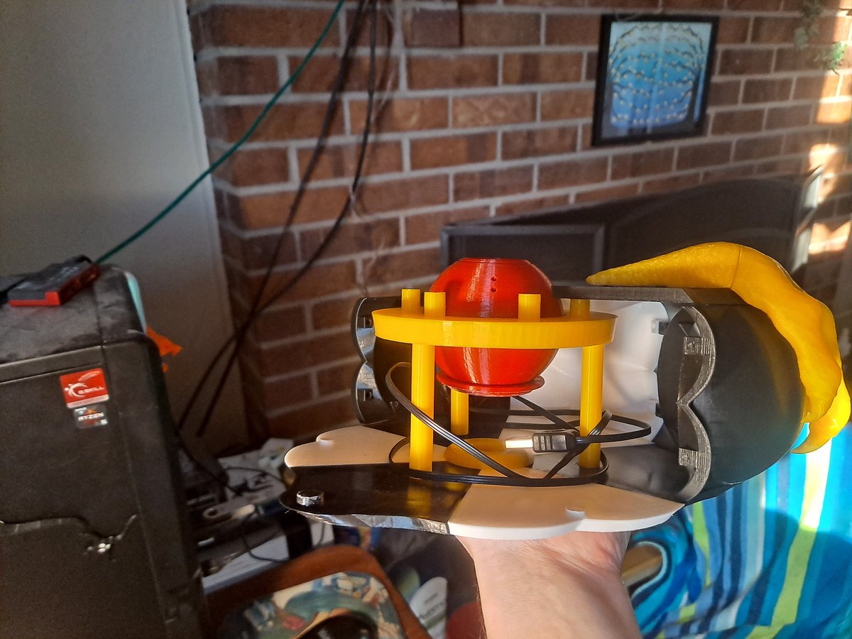 WriterOfMinds's tweet photo. I spent Thanksgiving alone ... and prospered, because I got to finally clean up all these parts and do the first test assembly of the mechanical eye case. #Atronach https://t.co/fXfdTEMqFU