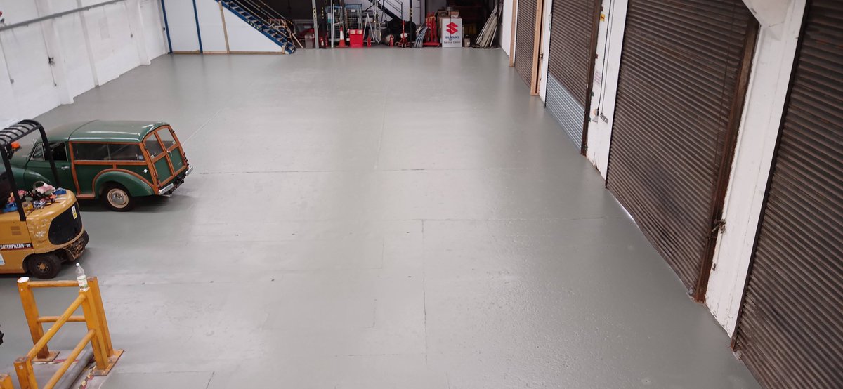 mkpsdevon's tweet image. Super hard wearing industrial floor coating laid in Industrial unit at Marsh Barton , Exeter last week. Despite the very rough nature of the existing concrete floor, we were able (with a fair bit of prep work ) to give this floor a new lease of life to last for years to come.