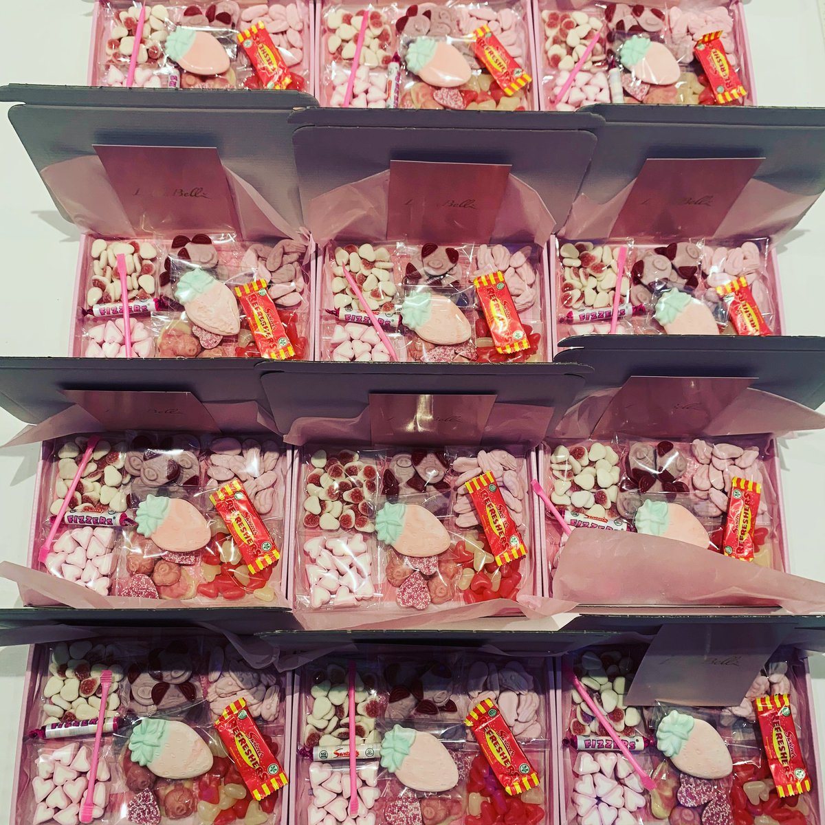 S_I_Candy's tweet photo. Great to be working with the fabulous @LoveLullaBellz to provide their employees with a pay day treat box 📦 and what a treat 💝 

Our beautiful pink treat boxes filled with lots of yummy pink sweets and treats 😋 

Such a great idea #PayDay #LullaBellz #Manchester #BlackFriday https://t.co/yDucWXRB1l