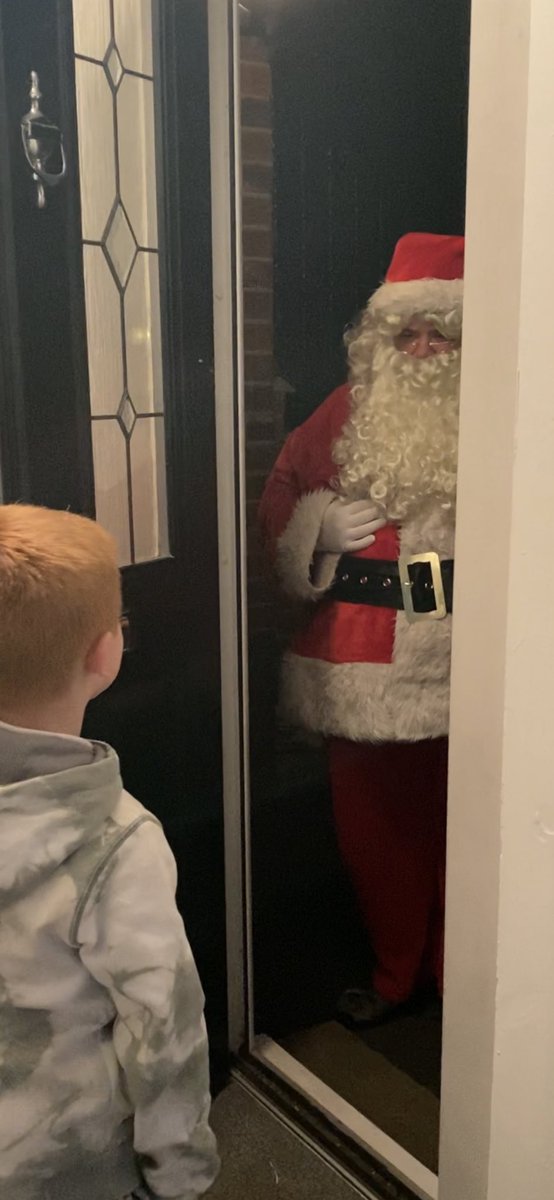michellehtfc's tweet photo. When Santa comes to visit 😍#happylittleboy @mr_shooter https://t.co/3KLOP6TBPq
