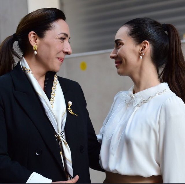 Dünya'yı sevgi güzelleştirecek. #Alya #KırmızıOda