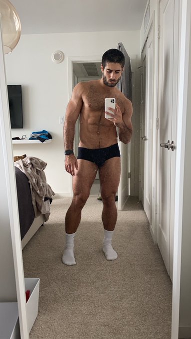 Door&rsquo;s open...  https://t.co/B13AGpI2LU https://t.co/u6I5lZ8Jzr