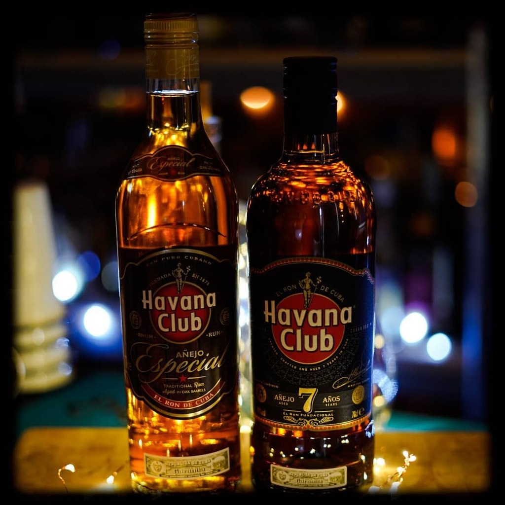 Although not specifically a #BlackFriday #Deal, this #RumDealAlert is for <a href="/HavanaClub/">David</a> #Anejo #Especial &amp; #HavanaClub 7 year old #Rum which are both 40% ABV #Cuban #Rums &amp; are respectively £4.50 &amp; £6 off per bottle <a href="/Sainsburys/">Sainsbury's</a>
#Cuba #Deals #Sainsburys #Ru… instagr.am/p/CIGhDuSFkab/