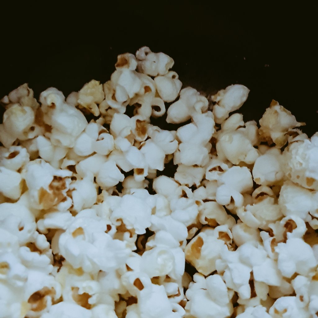 pariprepp's tweet photo. Prepptest:
Grytpopcorn med BF 2017 körda i rapsolja med BF 2018.
#prepperfredag #prepperSE https://t.co/wKHVIJyatr