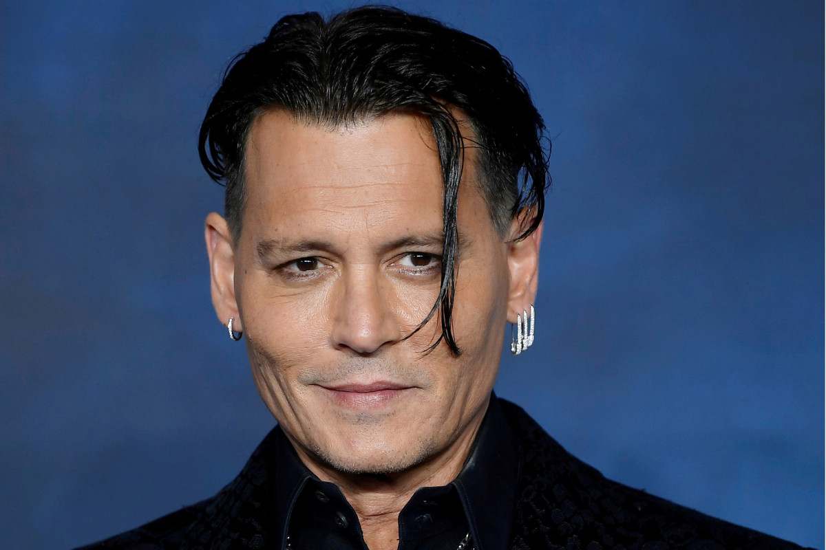 PageSix's tweet photo. Dior declines to drop Johnny Depp after loss in wife-beating libel case https://t.co/xcebZU5lOY https://t.co/MlfhLBimLK