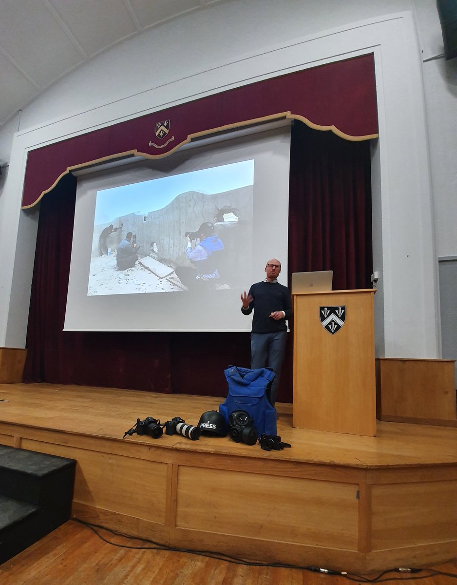 Bloxham6thForm's tweet photo. Incredible talk this evening from @RickFindler, as part of our sixth form lecture series. Some really insightful questions from our L6th in the audience as well. https://t.co/x6rfbPxWqk
