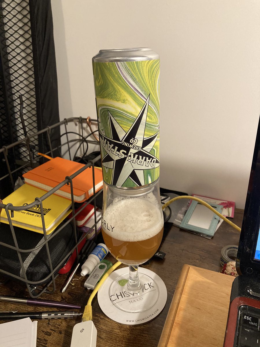Tap2Tap_E17's tweet photo. Desk beer by @Darkstarbrewco
#fdotd https://t.co/rMHmx2tUs2