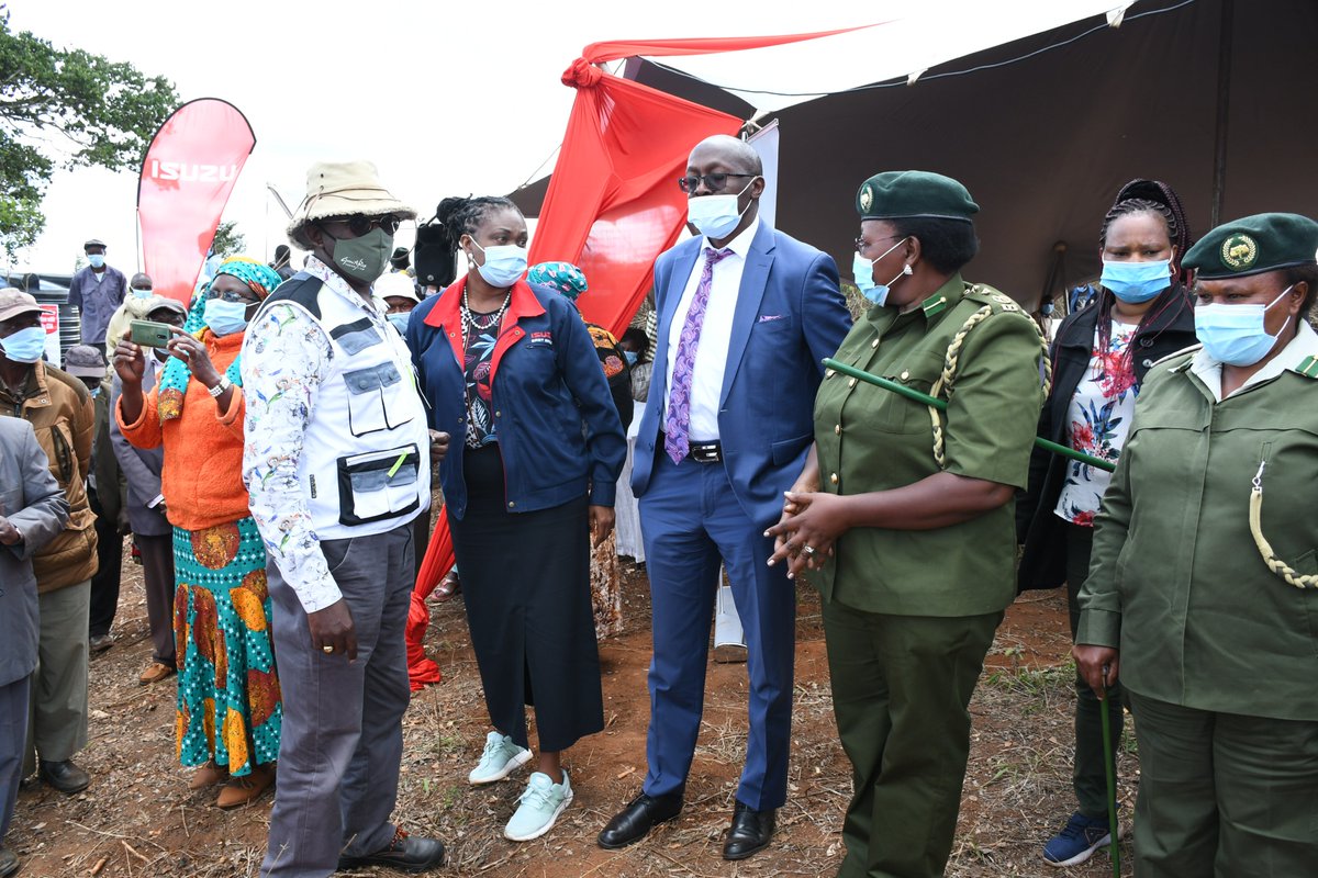 IsuzuKenya's tweet image. 6 yrs ago, we set out on an environmental journey by adopting 70 of the 110 ha on Muumandu Hill Forest. Today, led by our MD, Rita Kavashe and in partnership with Machakos County, @KeForestService &amp;amp; @greenafricaorg, we continue with this journey. #TunazidiKusongaMbelePamoja