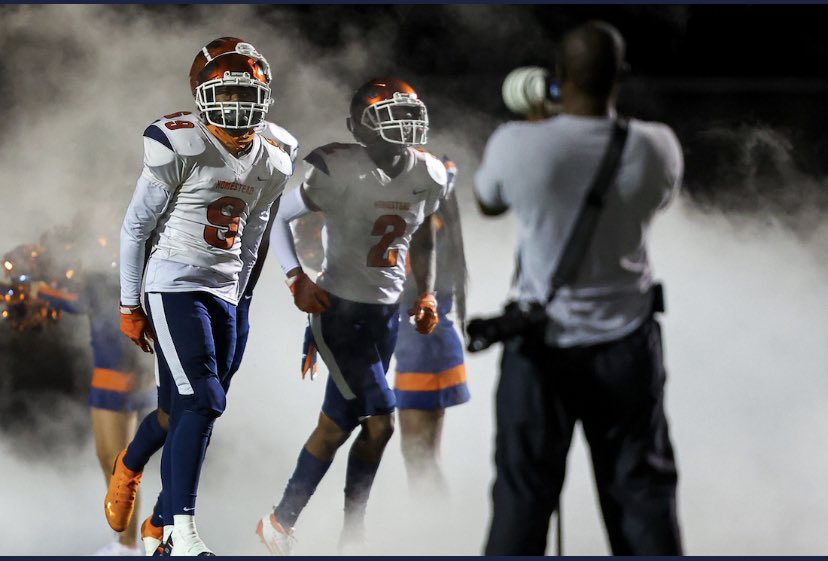 johngalardi's tweet photo. Wishing @miamiedisonsr ... @palmettoSHS and of course my Broncos @HomesteadSHS the very best tonight as we represent the final 3 @MDCPS teams chasing the @FHSAA state title. Let’s go Miami-Dade County! @MiamiSup @MDCPSSouth @GMAC_MDCPS https://t.co/ZffLehxB3h