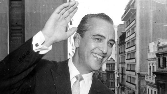 FolkloricaFM987's tweet photo. 🎙AHORA @eugequibel y Norberto Passera hacen #FolkloreALaCarta
🎶 Hoy con un bloque dedicado a Isaco Abitbol, un especial de Hugo del Carril y los clásicos de siempre!
Hasta las 20h por la 98.7 y por https://t.co/W0bIkpQfX2
📻#FM987 #Argentina #Radio https://t.co/sGZ4zsyLZN